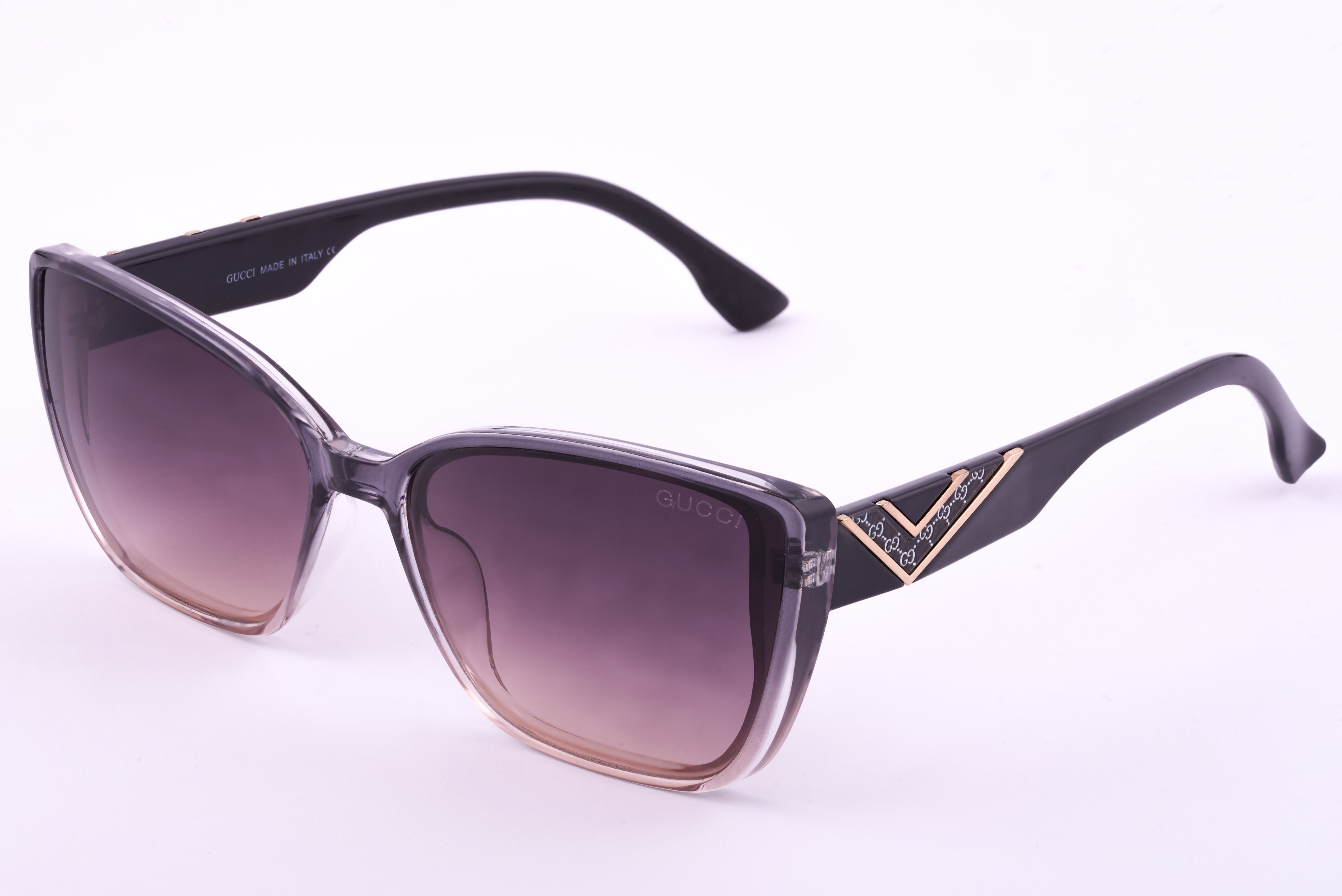 Gucci 01 Shield Sunglasses – Bold & Timeless
