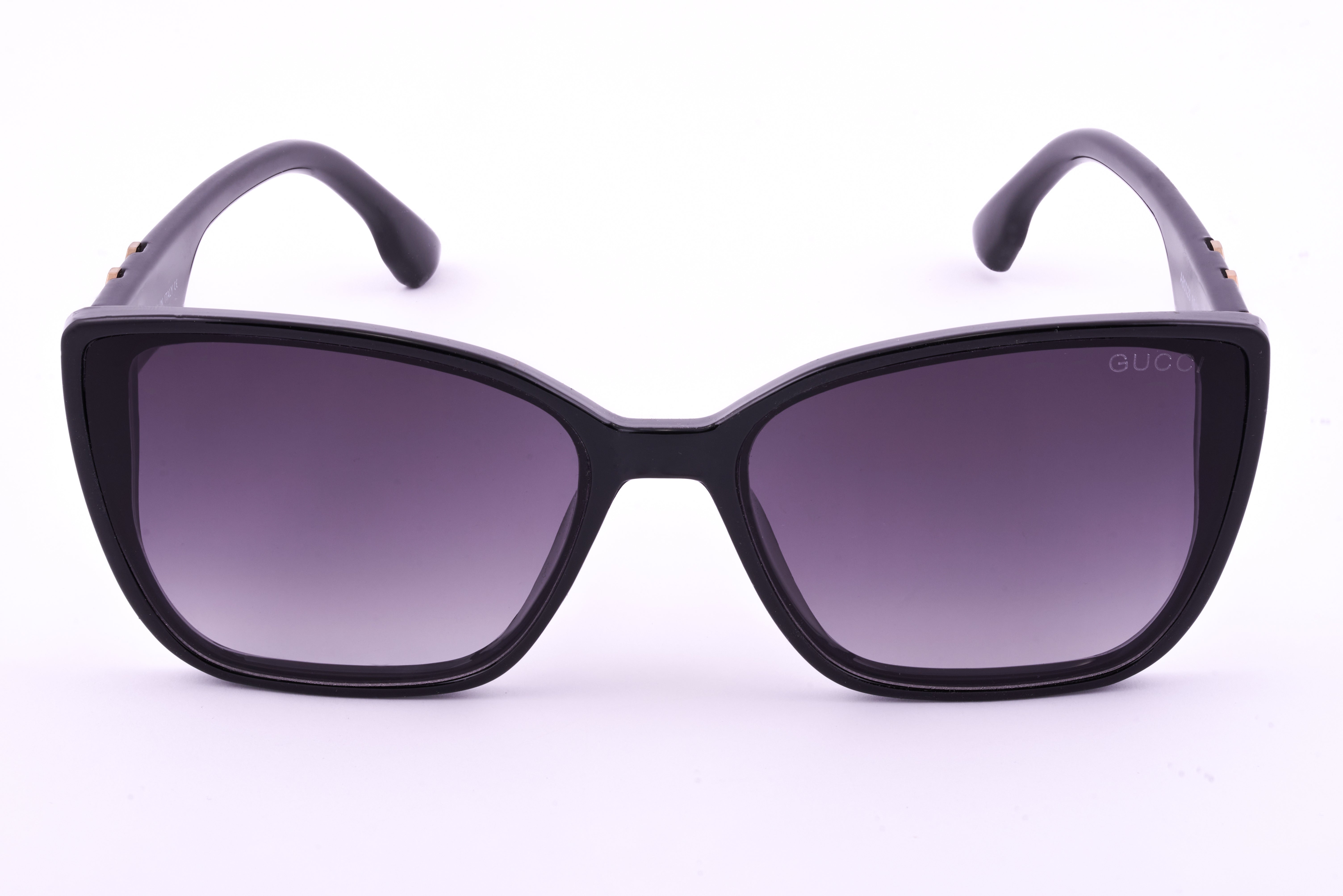 Gucci 01 Shield Sunglasses – Bold & Timeless