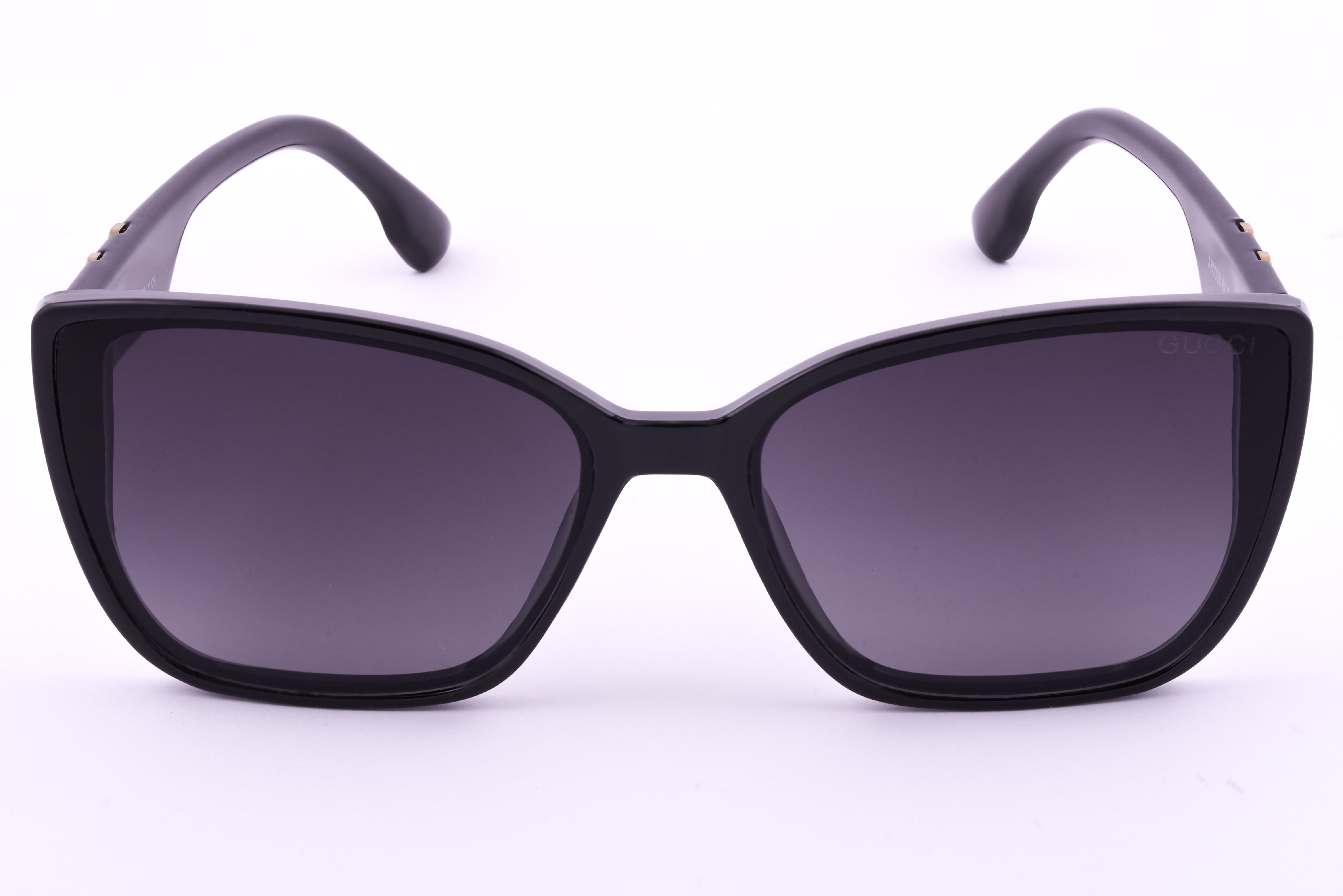 Gucci 01 Shield Sunglasses – Bold & Timeless