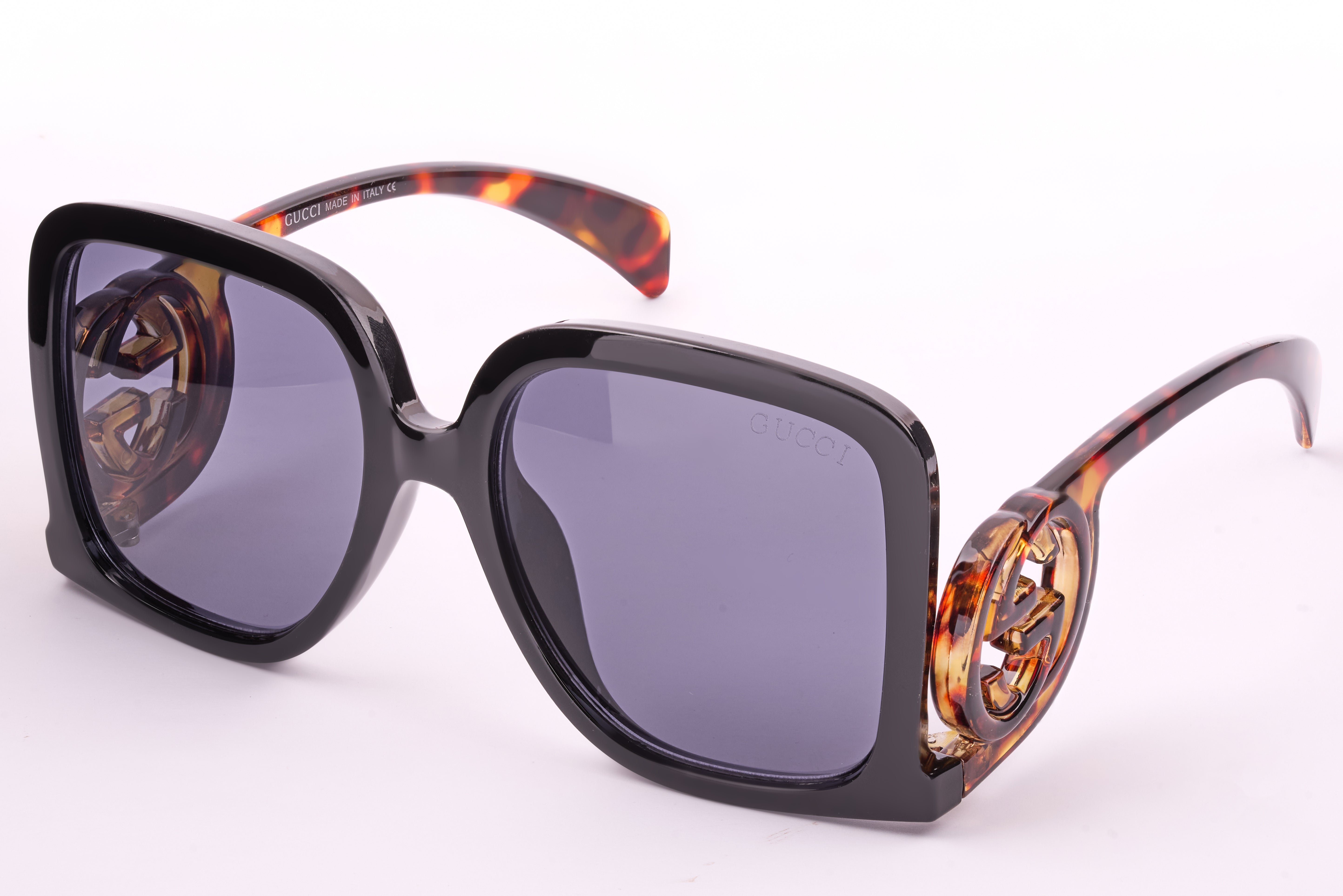 Gucci  05 Sunglasses – Bold & Contemporary