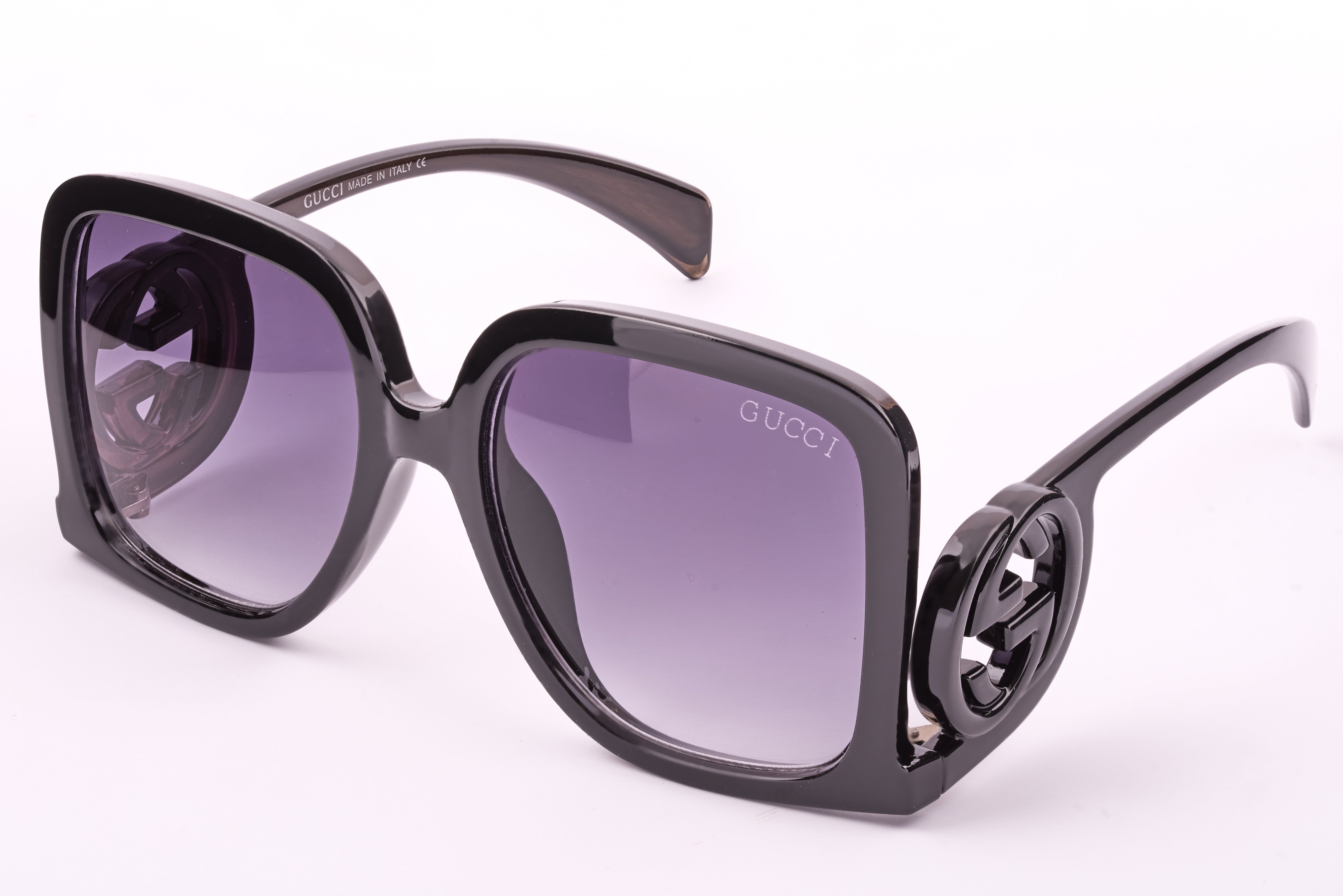 Gucci  05 Sunglasses – Bold & Contemporary