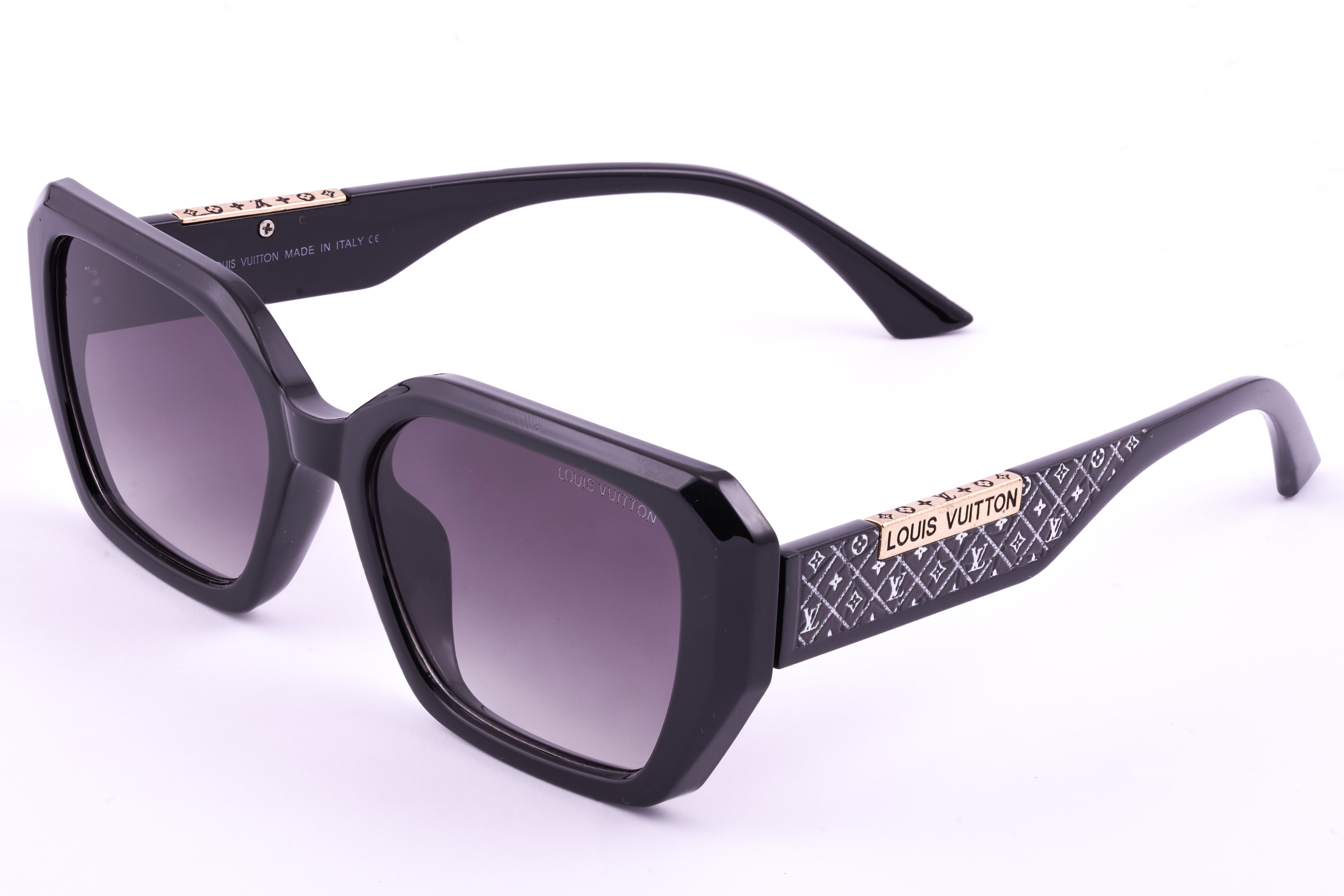 Louis Vuitton 03 Sunglasses with Signature Frame & Exquisite Arm Detailing