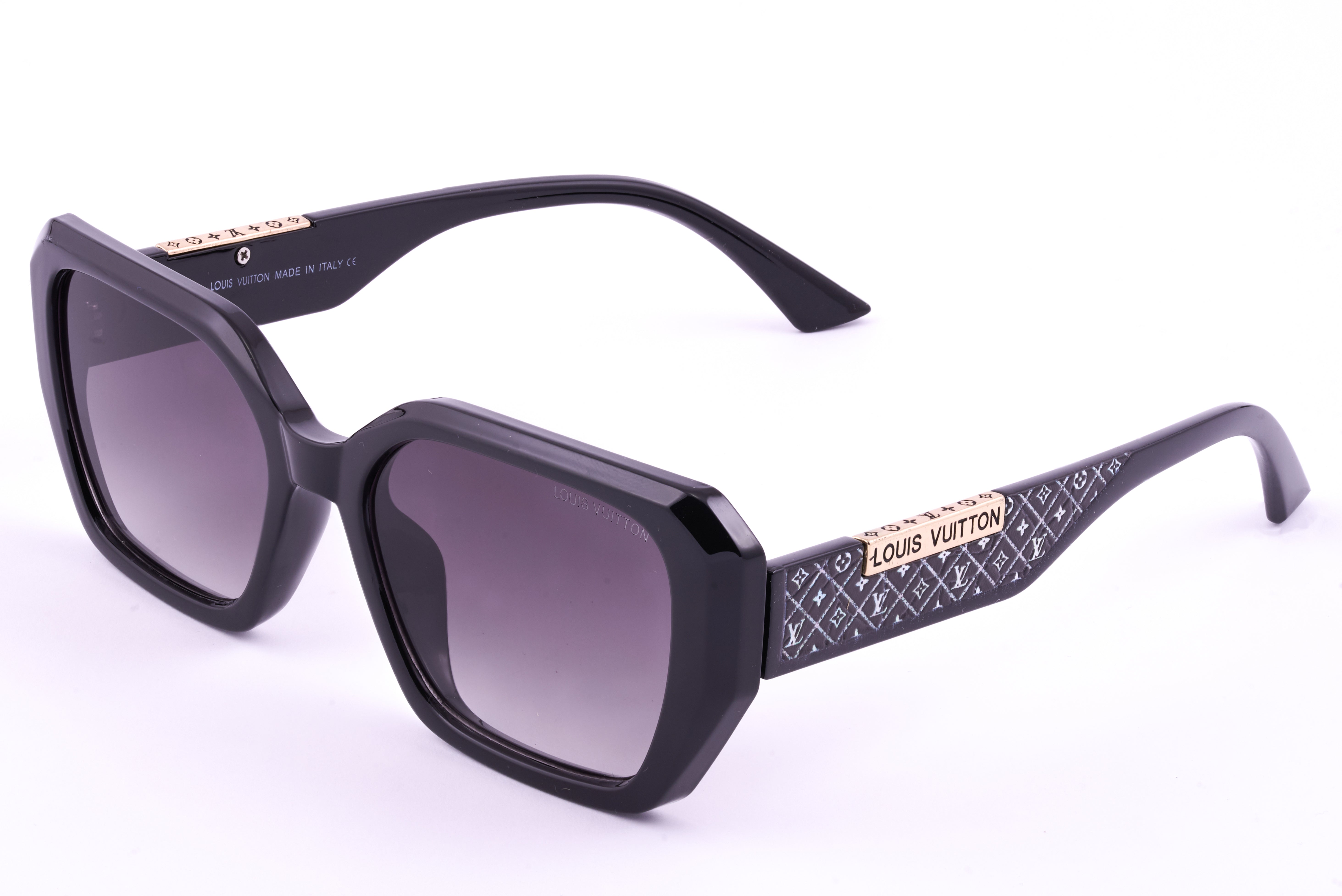 Louis Vuitton 03 Sunglasses with Signature Frame & Exquisite Arm Detailing