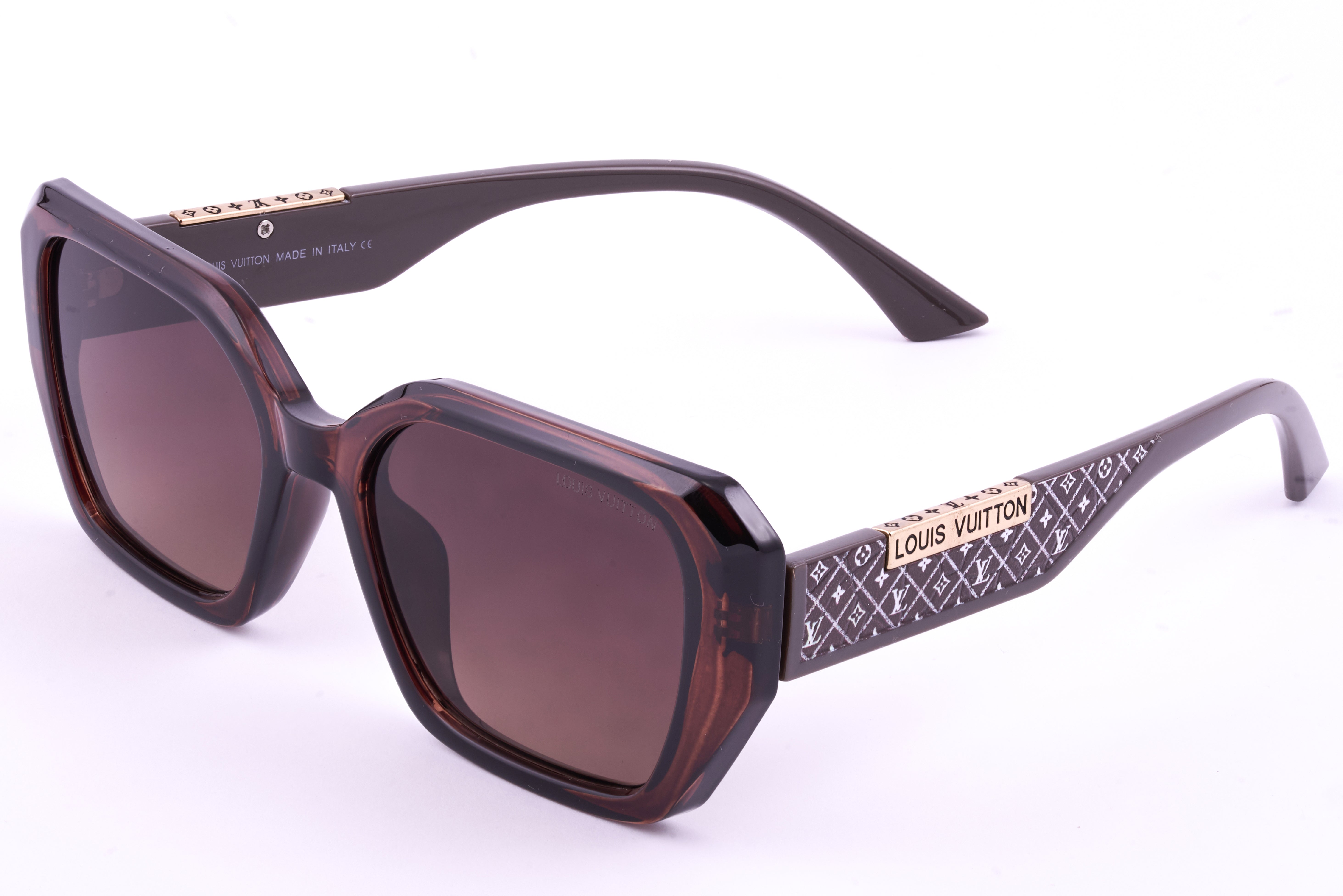 Louis Vuitton 03 Sunglasses with Signature Frame & Exquisite Arm Detailing
