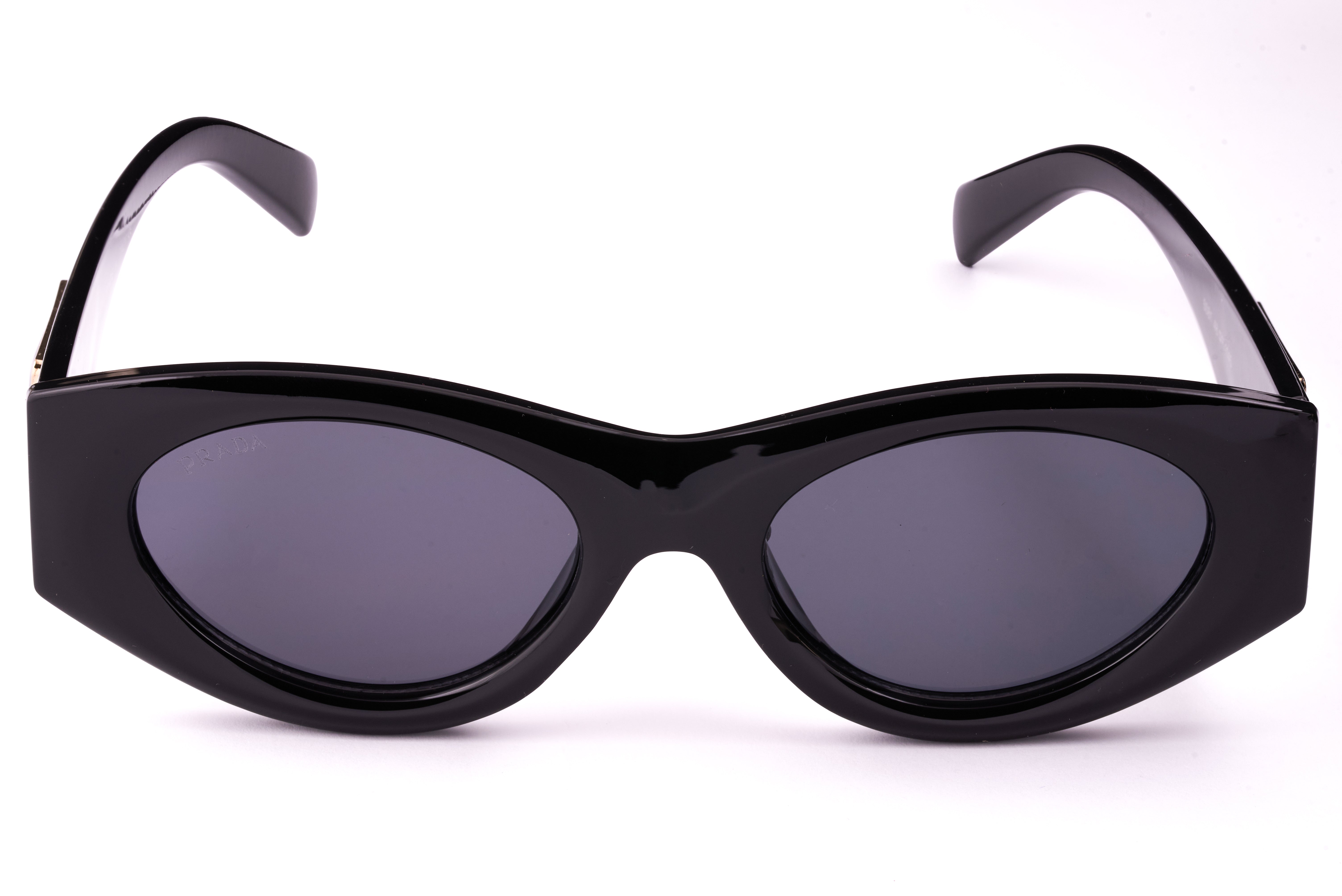 Prada Wraparound Sunglasses – Bold & Modern 03