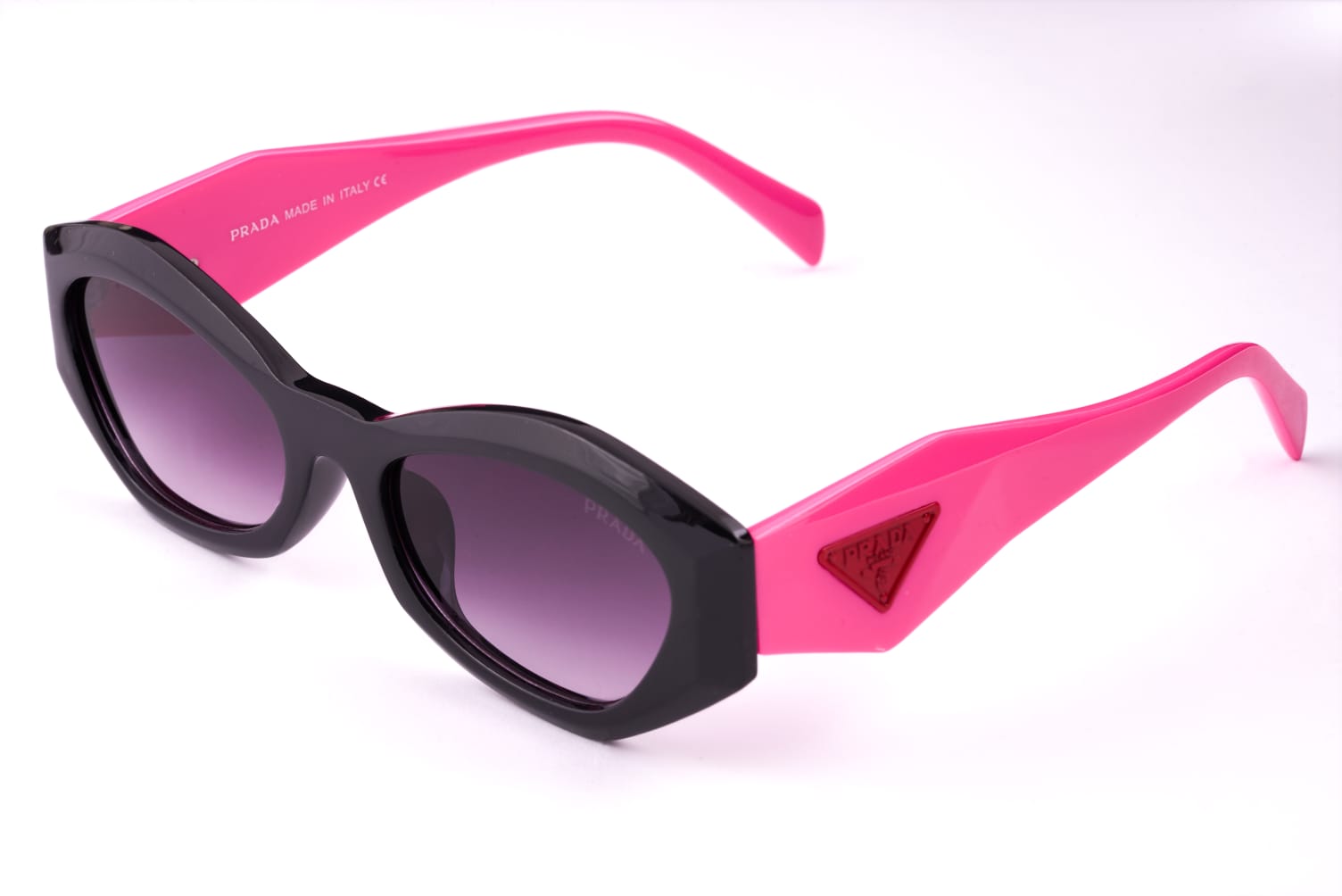 Prada Wraparound Sunglasses – Bold & Modern 03